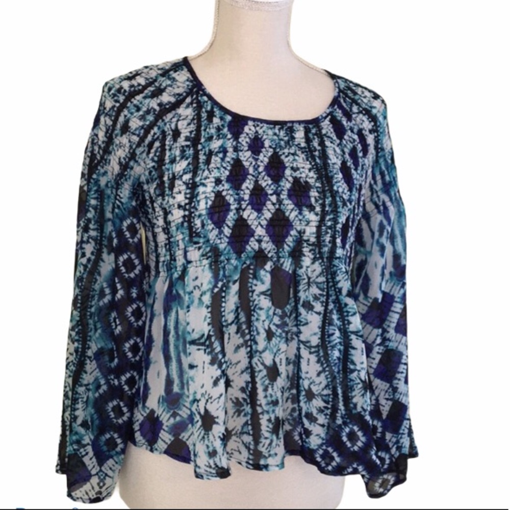 Patrons of Peace Blouse Size: Medium